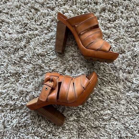 Coach Tan Leather Strappy Block Heel Sandals gold accents platforms Paddy slide